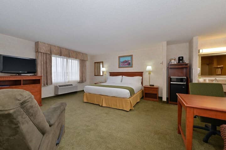 Room 14 of 32