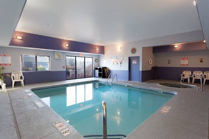 Pool 20 of 32